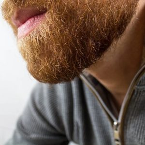 Huile de ricin : comment l'utiliser pour faire pousser sa barbe ?